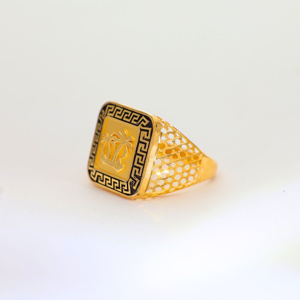 Royal Palm Gents Gold Ring - Image 2