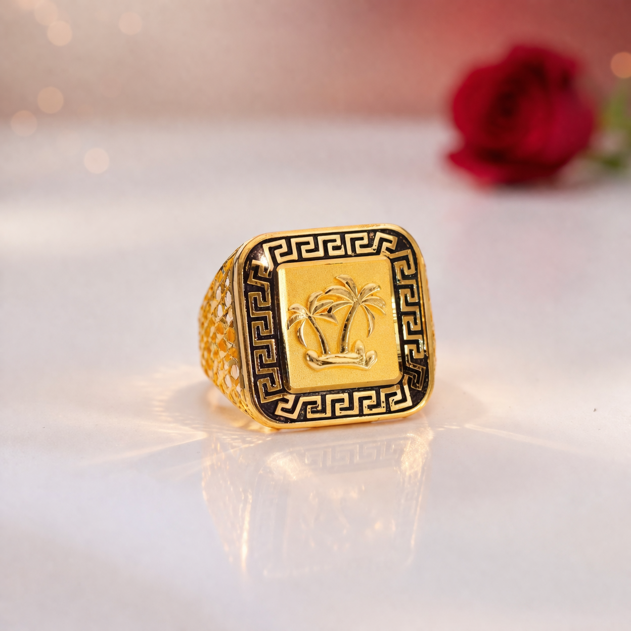 Royal Palm Gents Gold Ring - Image 5