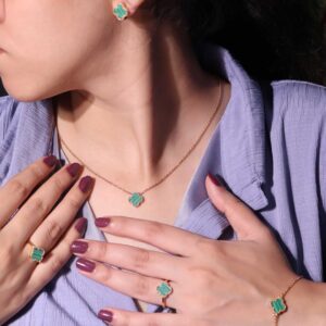 Green Blossom Pendant Set