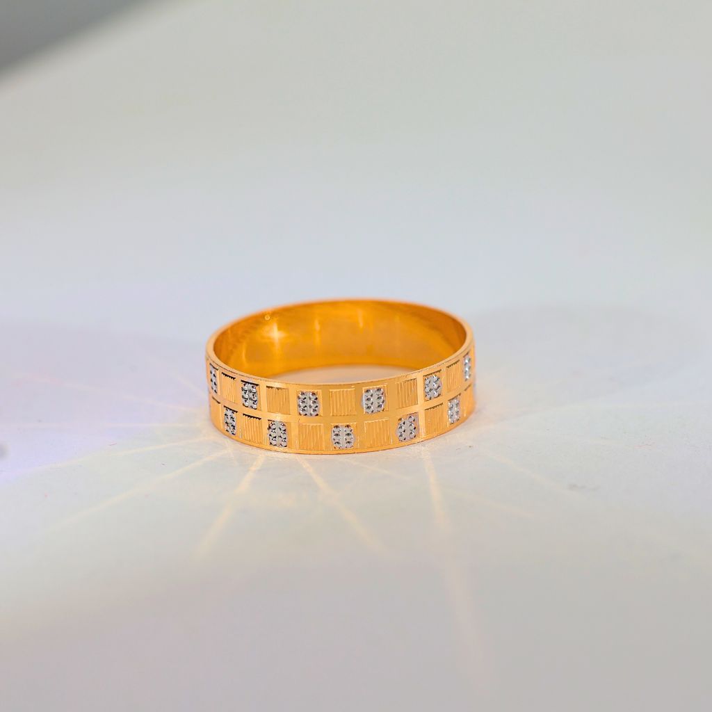 Square Shine Gold Bands