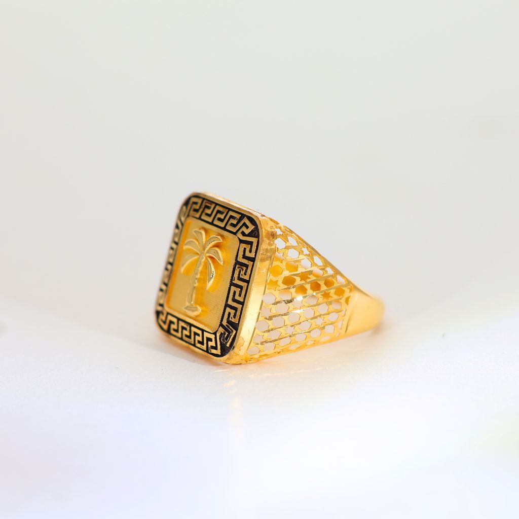 Palm King Gents Gold Ring - Image 2