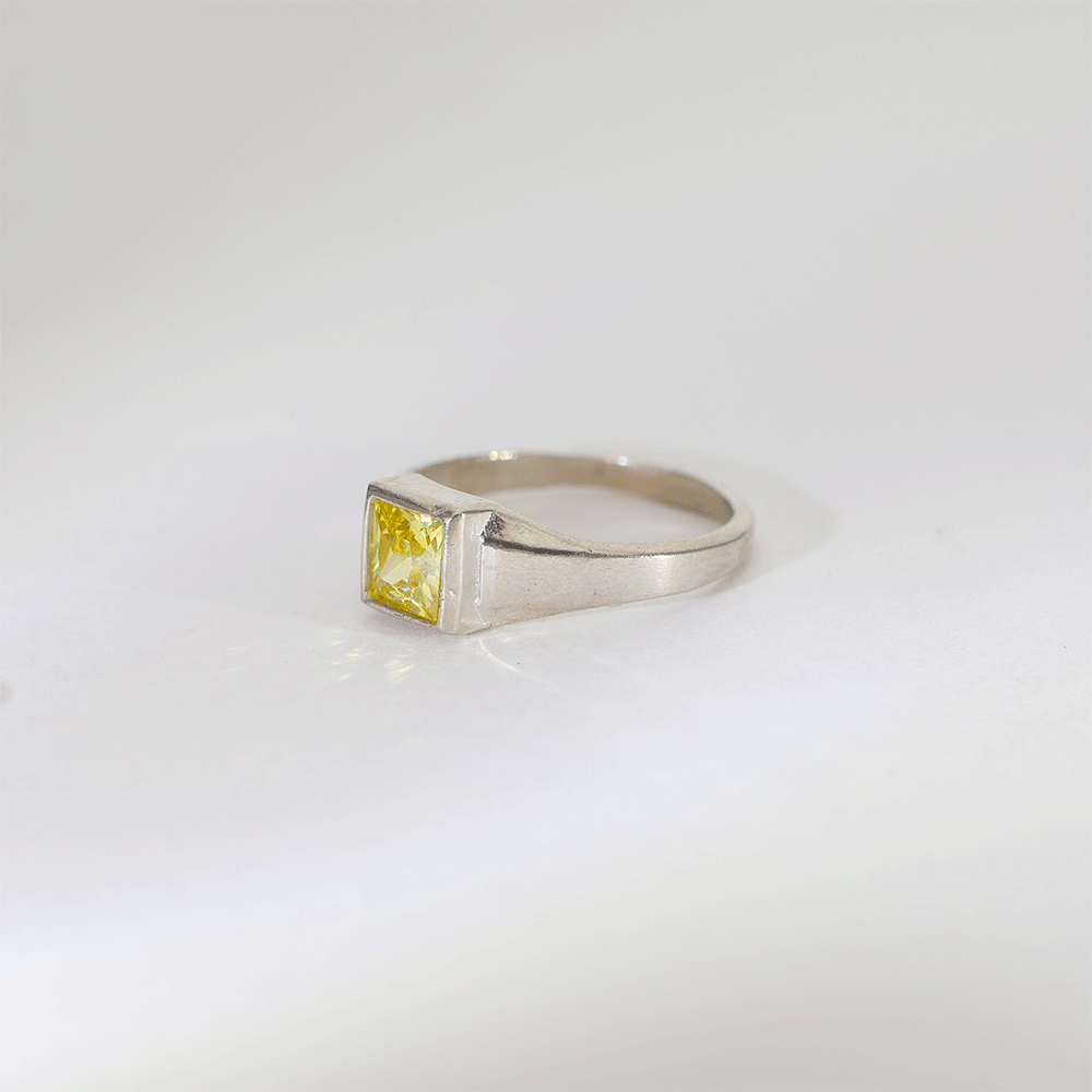 Golden Cube Baby Ring - Image 4