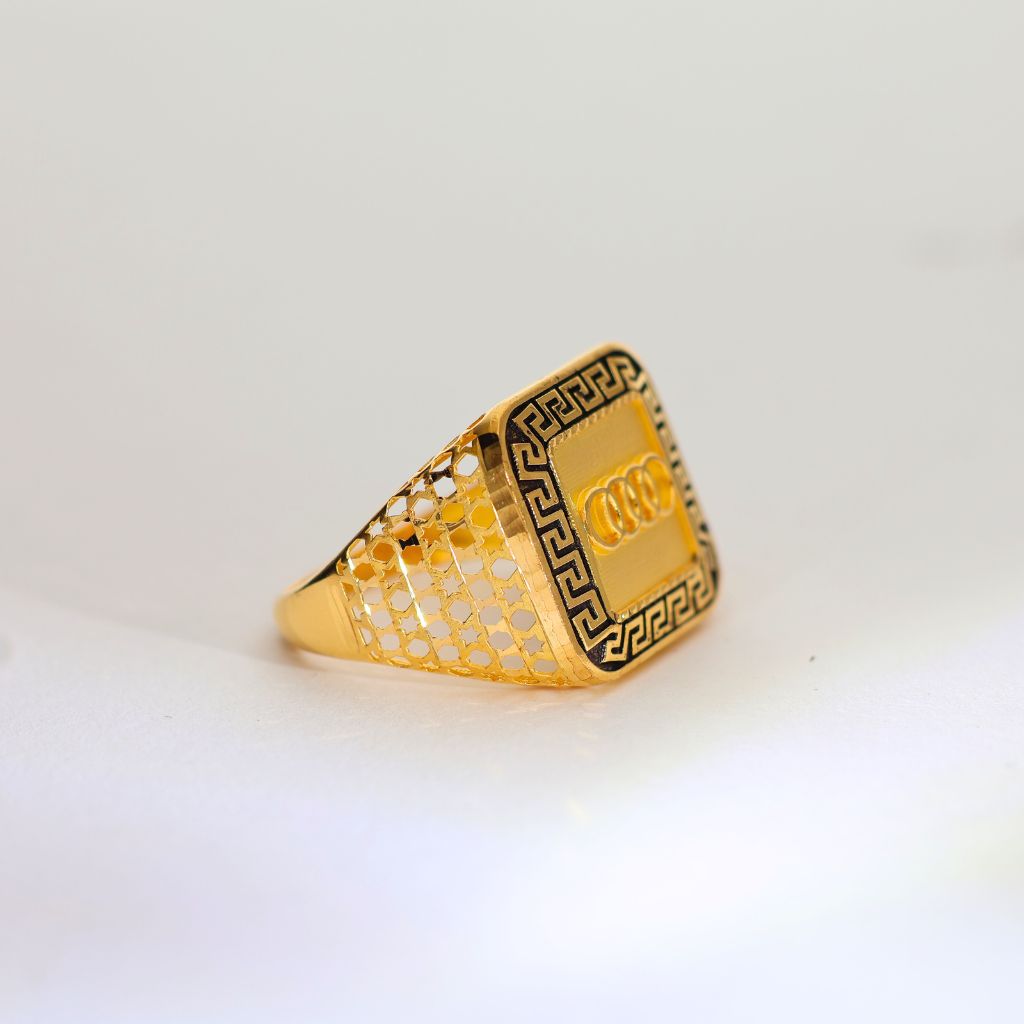 Golden Loop Gents Gold Ring - Image 3