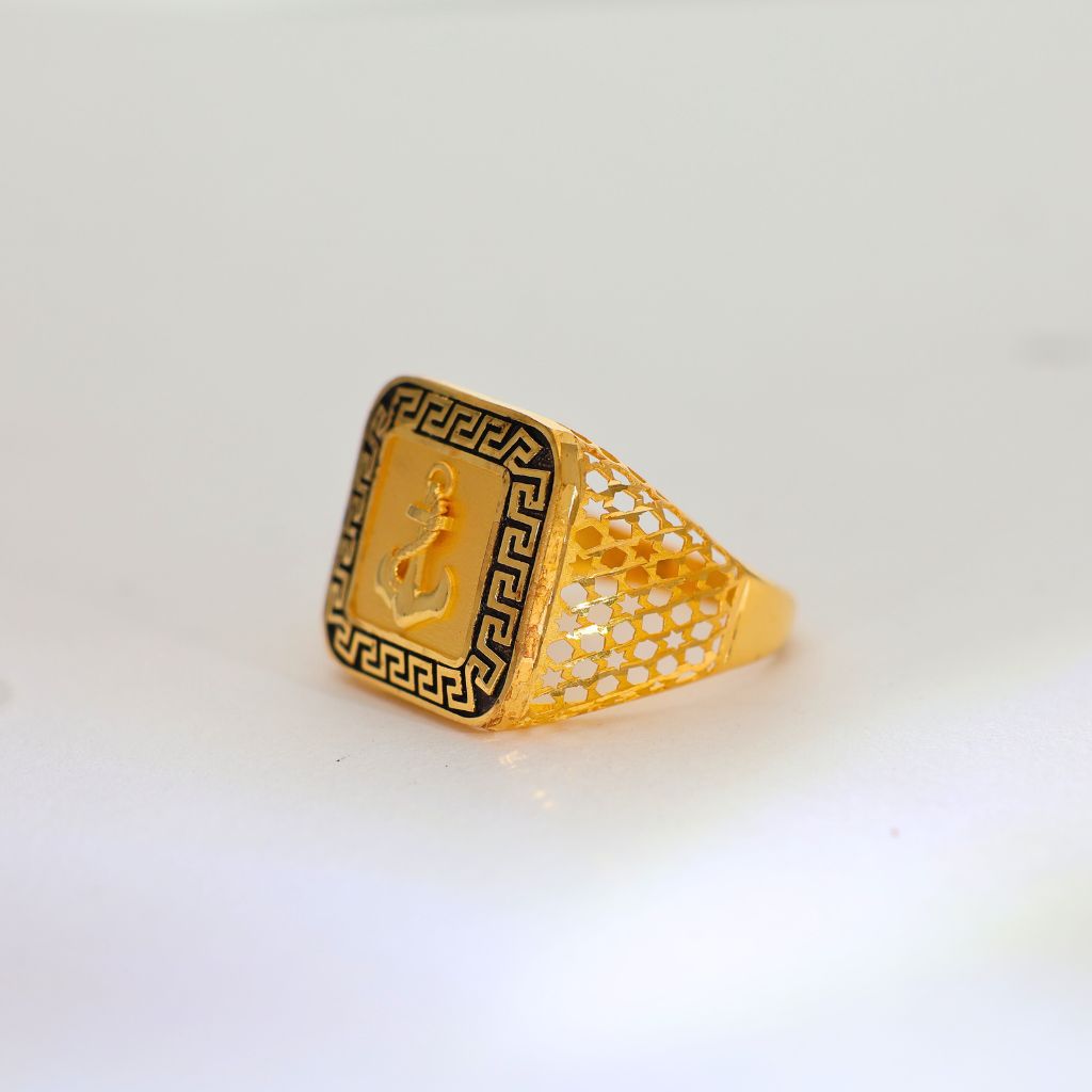 Golden Anchor Gents Gold Ring - Image 4