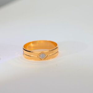 Center Spark Gold Bands