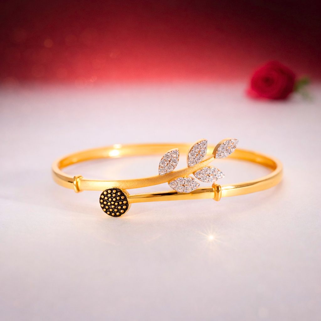 Leaf Shine Gold Ladies Bracelet - Image 6