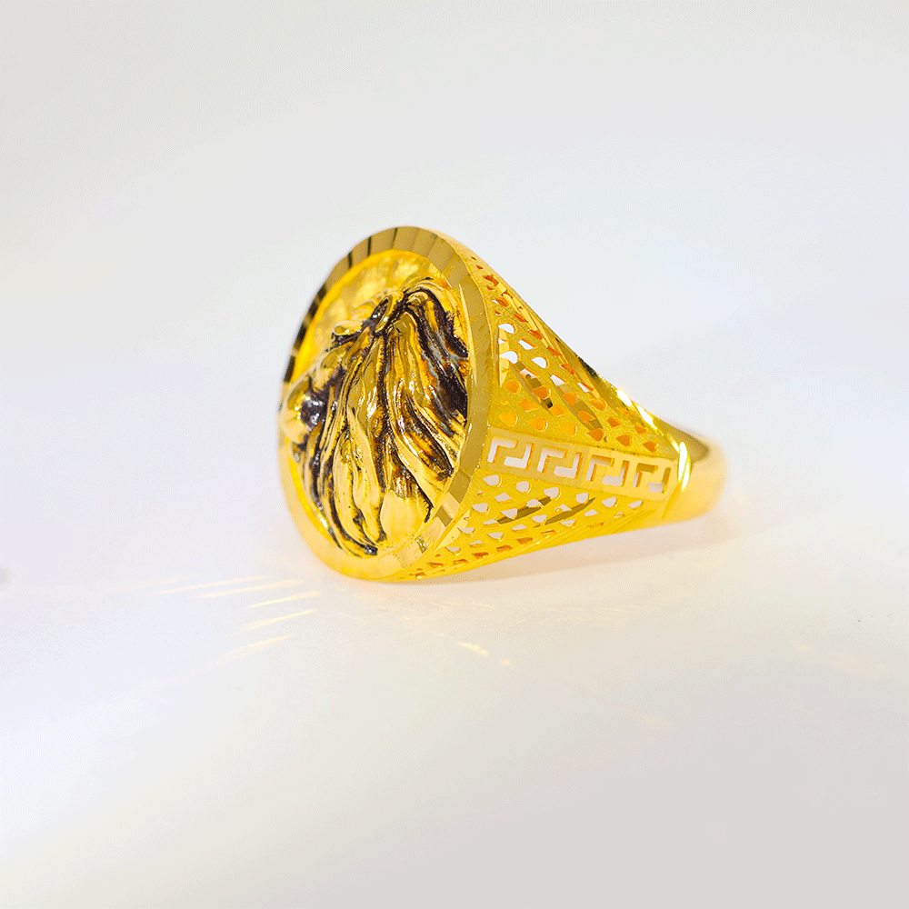 King Lion Gold Gents Ring - Image 4