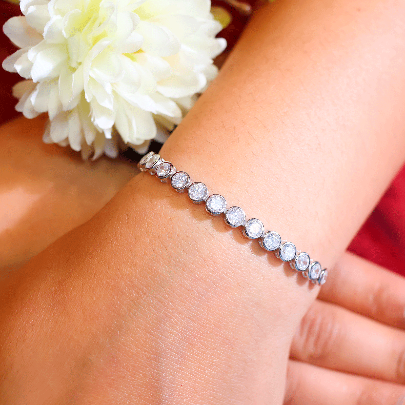 Classic Shine Solitaire Bracelet