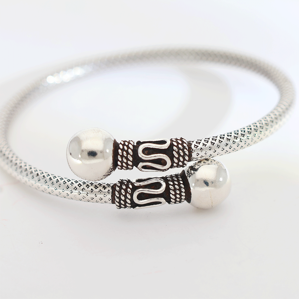 TinyGlow Silver Baby Kangan