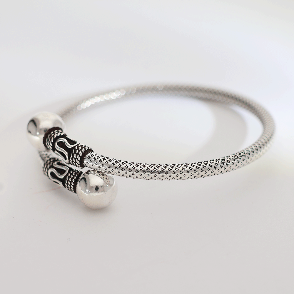 TinyGlow Silver Baby Kangan - Image 5