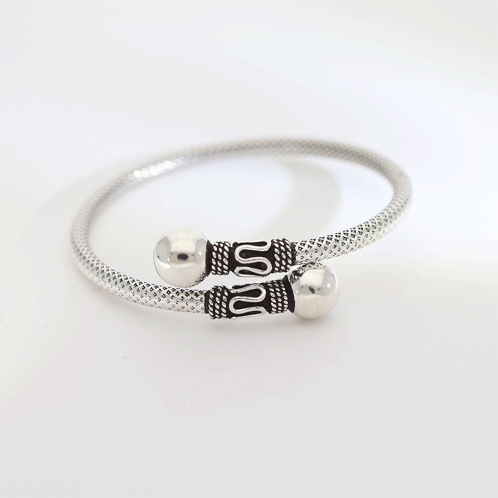 TinyGlow Silver Baby Kangan - Image 2
