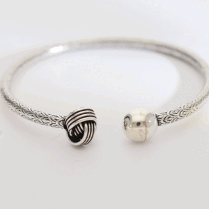 KnotLove Silver Baby Kangan