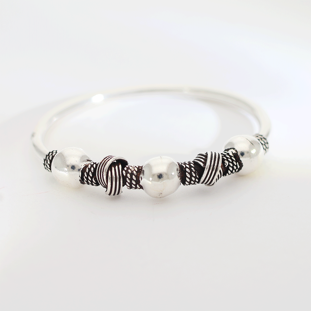 TinyTradition Silver Baby Kangan