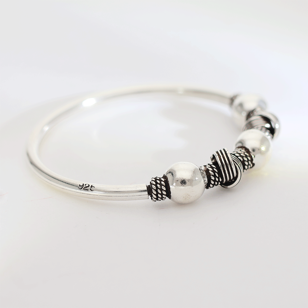 TinyTradition Silver Baby Kangan - Image 4