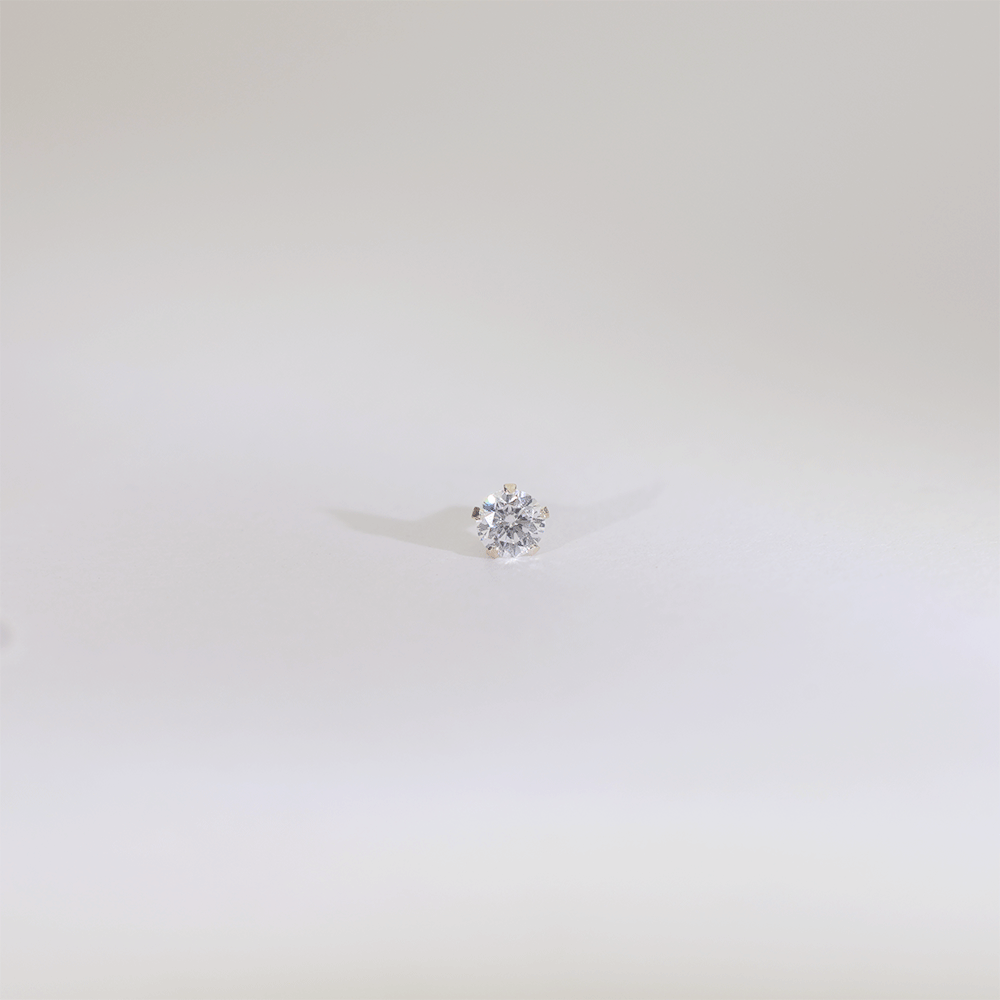 Tiny Glow Solitaire Nose Pin (Single Piece) - Image 2