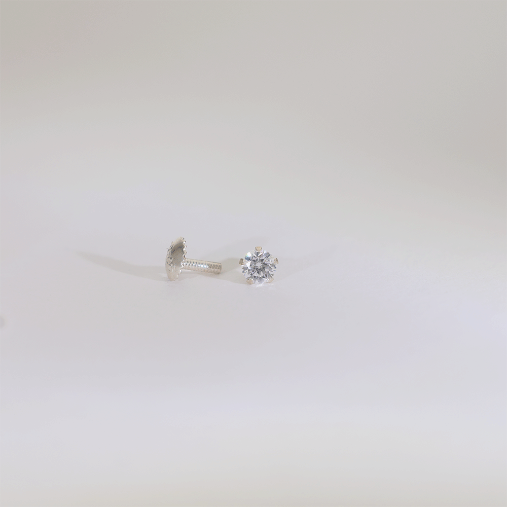 Tiny Glow Solitaire Nose Pin (Single Piece) - Image 3
