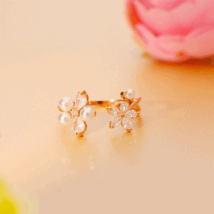 Pearl Petal Bloom Ring
