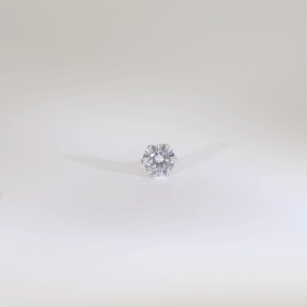 Minimal Glow Diamond Nose Pin (Single Piece) - Image 2