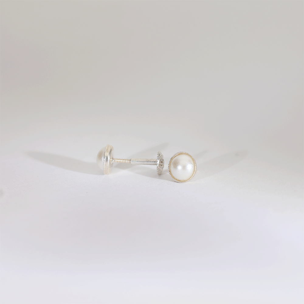 PearlAura Classic Nose pin (Single Piece) - Image 4