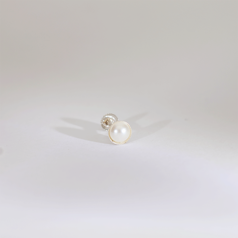 PearlAura Classic Nose pin (Single Piece) - Image 3