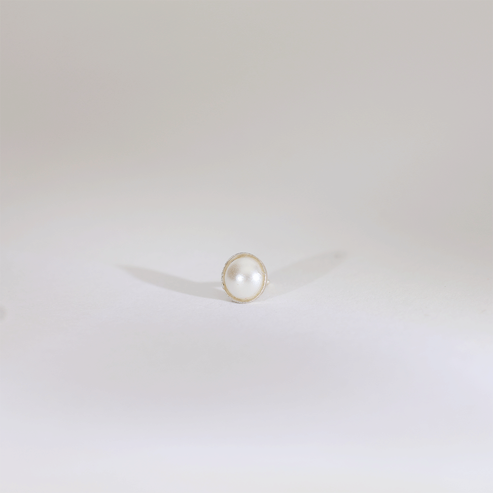 PearlAura Classic Nose pin (Single Piece) - Image 2
