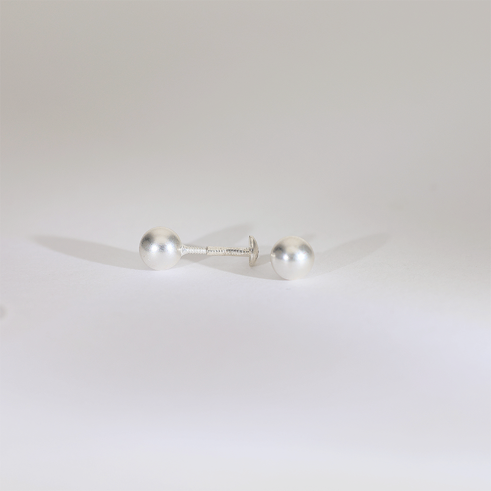 Pearl Glow Classic Nose pin (Single Piece) - Image 4