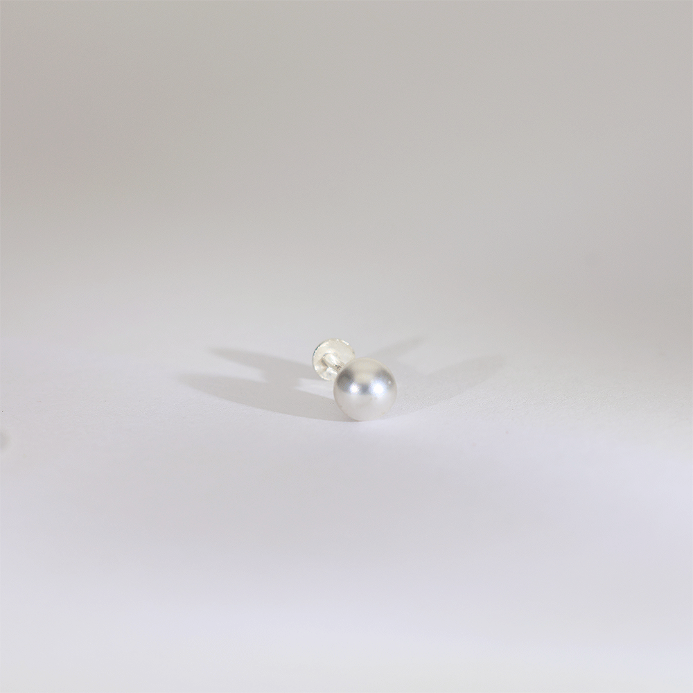 Pearl Glow Classic Nose pin (Single Piece) - Image 2