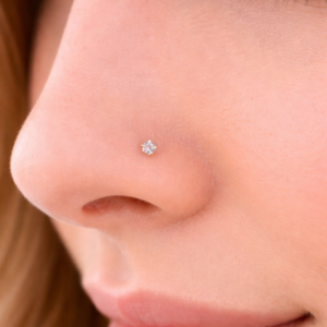 Tiny Glow Solitaire Nose Pin (Single Piece)