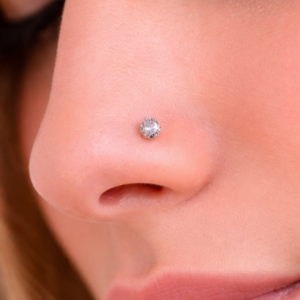 Minimal Glow Diamond Nose Pin (Single Piece)