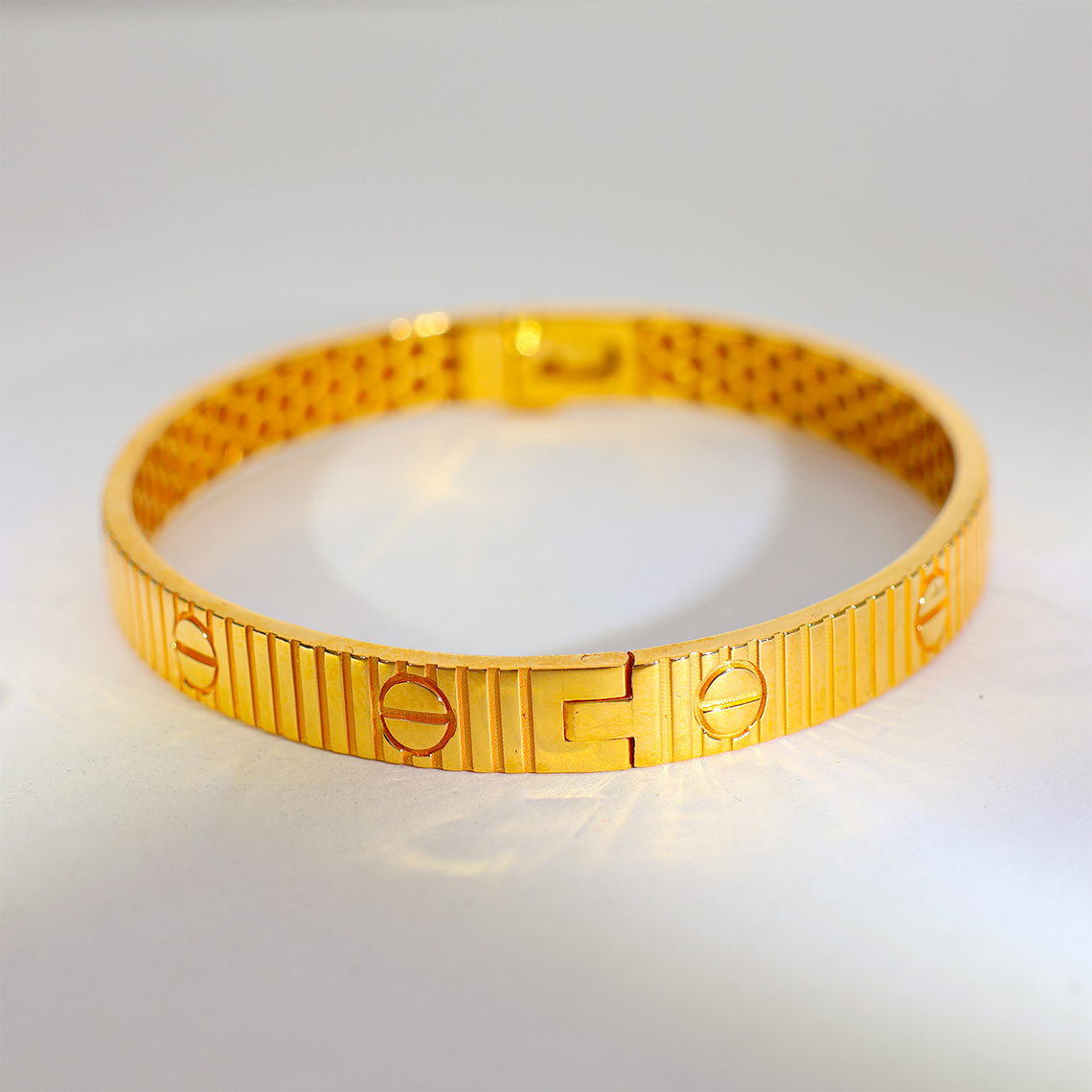 Striped Screw Gold Bracelets Ladies - Image 4