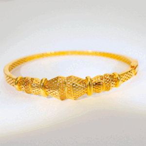 Royal Texture Gold Ladies Bracelet