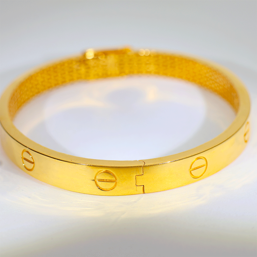 Classic Screw Gold Ladies Bracelet - Image 3