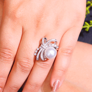 Pearl Ribbon Glow Ladies Silver Ring