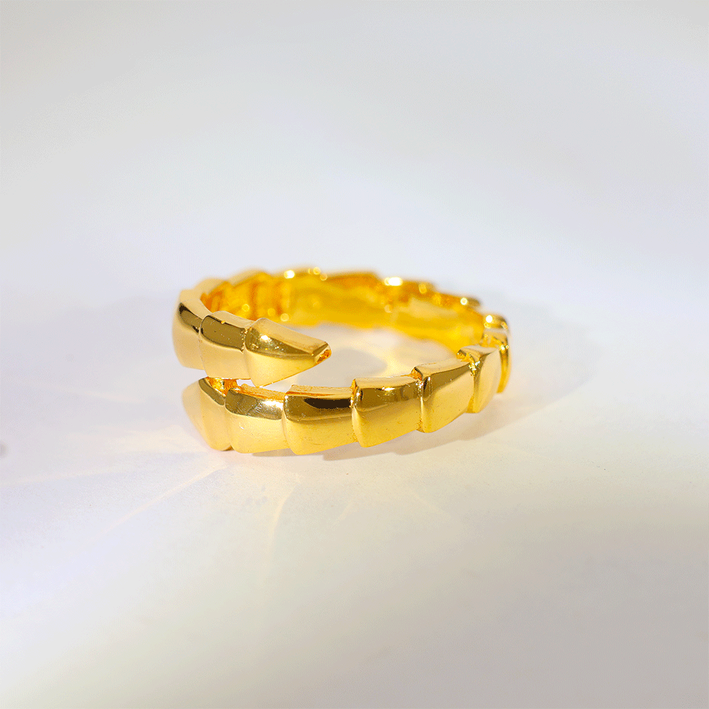 Double Arrow Gold Ring - Image 3