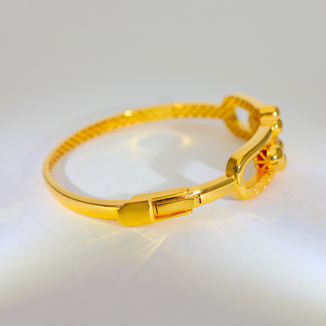 Modern Ball Link Gold Bracelets Ladies - Image 3