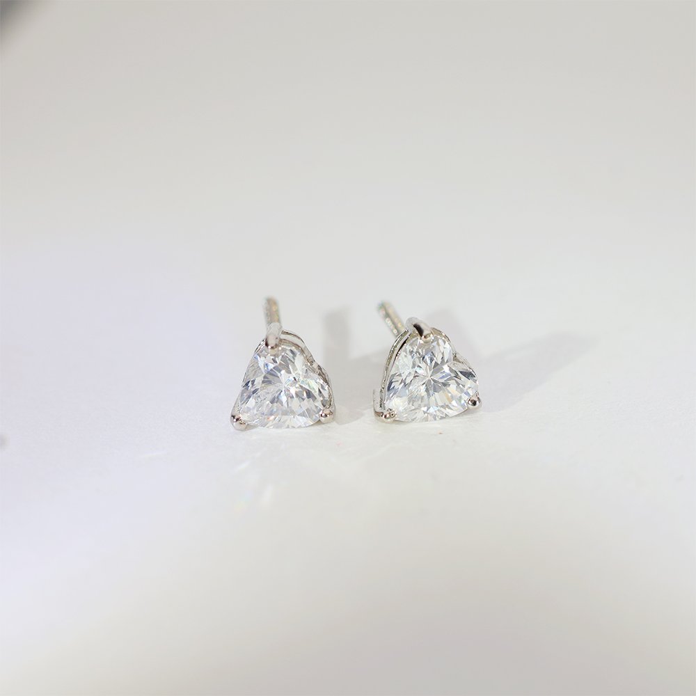 Heart Glow Diamond Stud Earrings - Image 7