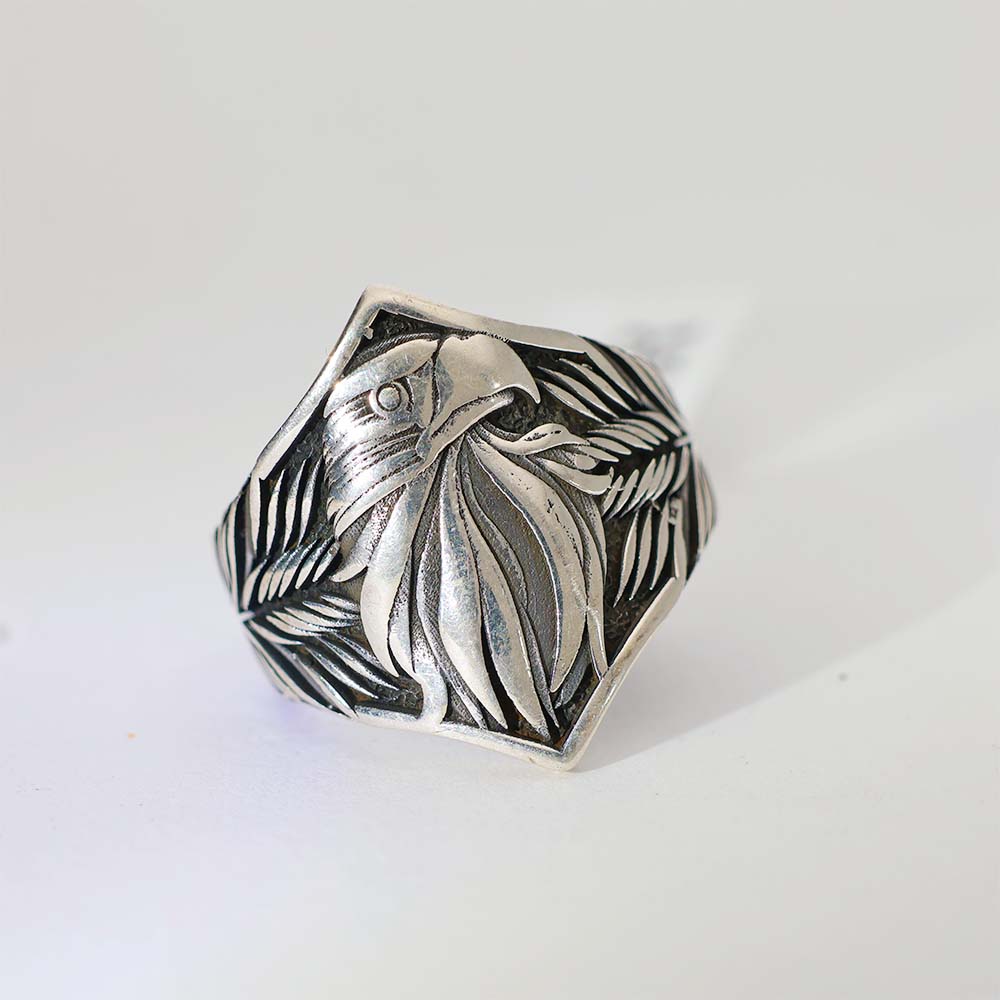 Royal Eagle Silver Gents Ring - Image 2