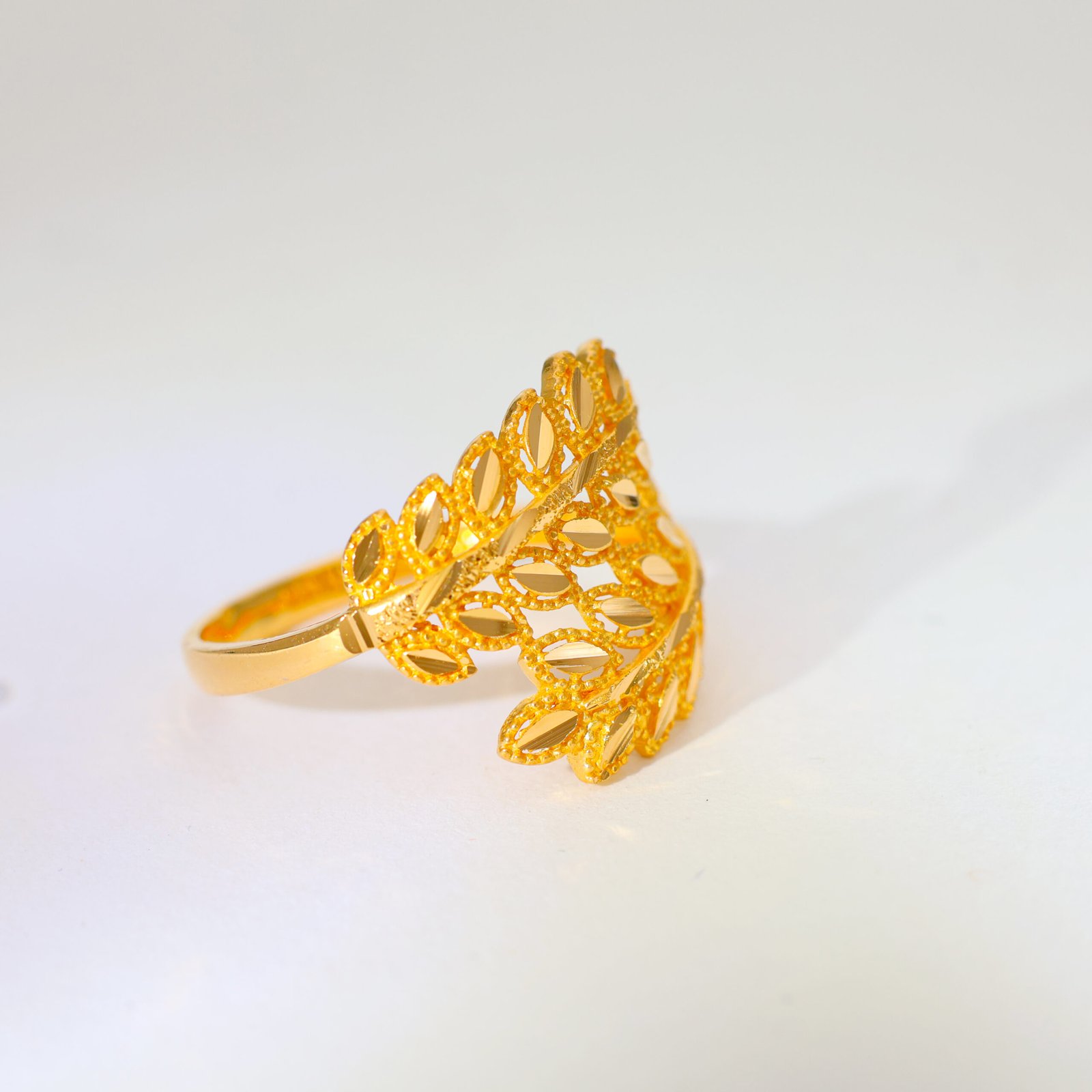 Golden Leaf Gold Ladies Ring - Image 3