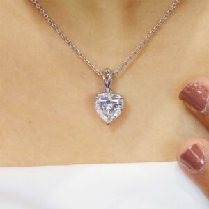 Heart Glow Girlish Pendant