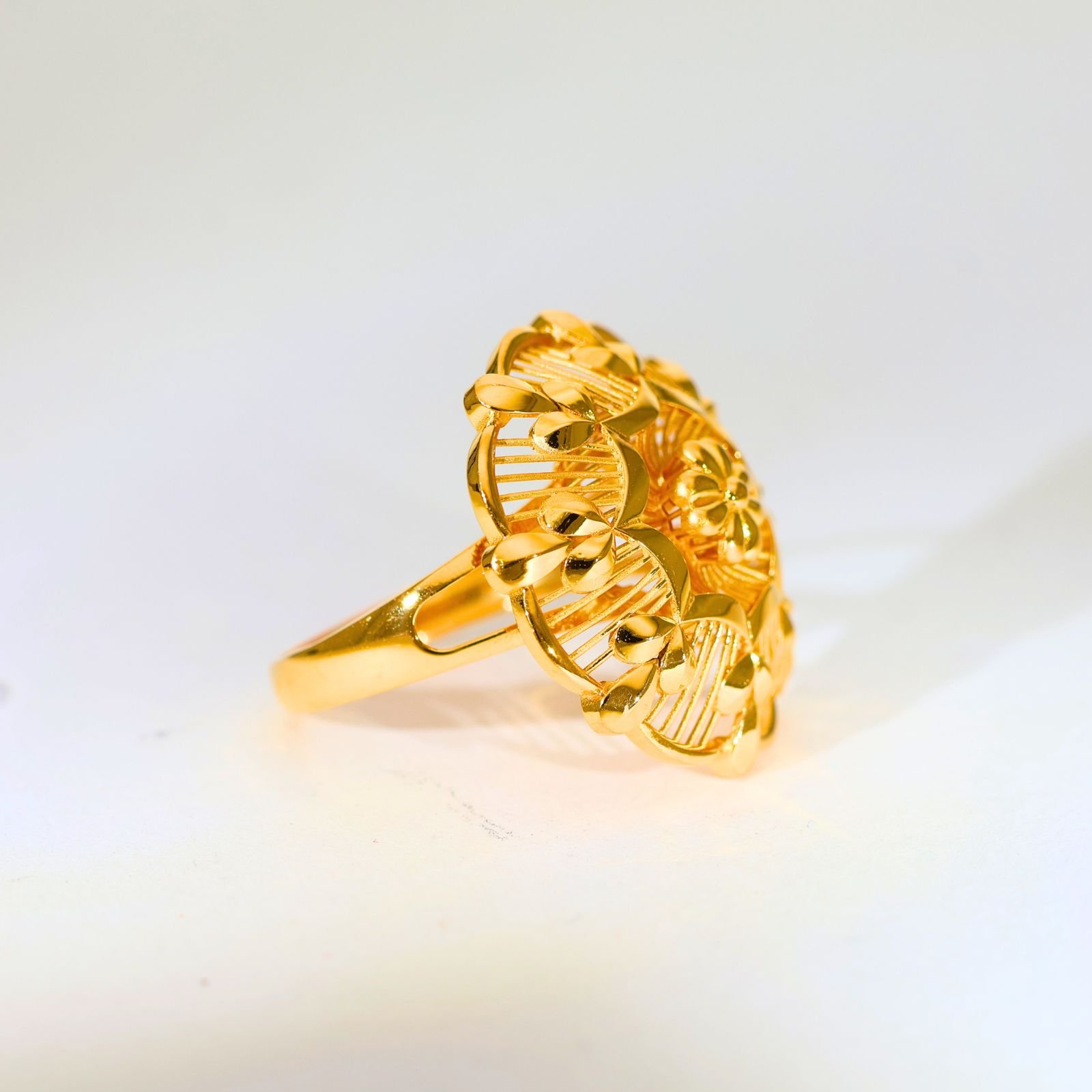 Golden Garden Gold Ladies Ring - Image 4