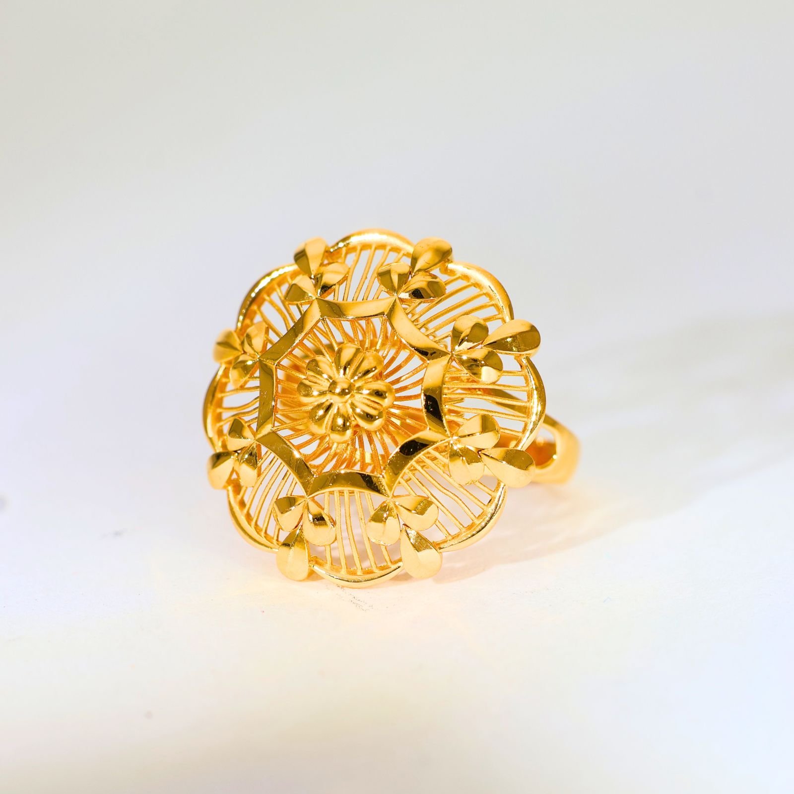 Golden Garden Gold Ladies Ring - Image 2