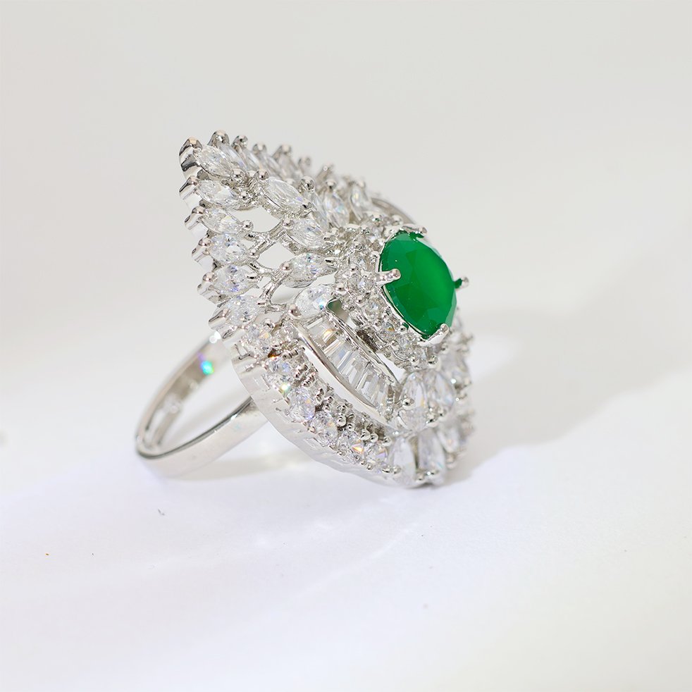 Green Royal Diamond Ring - Image 3