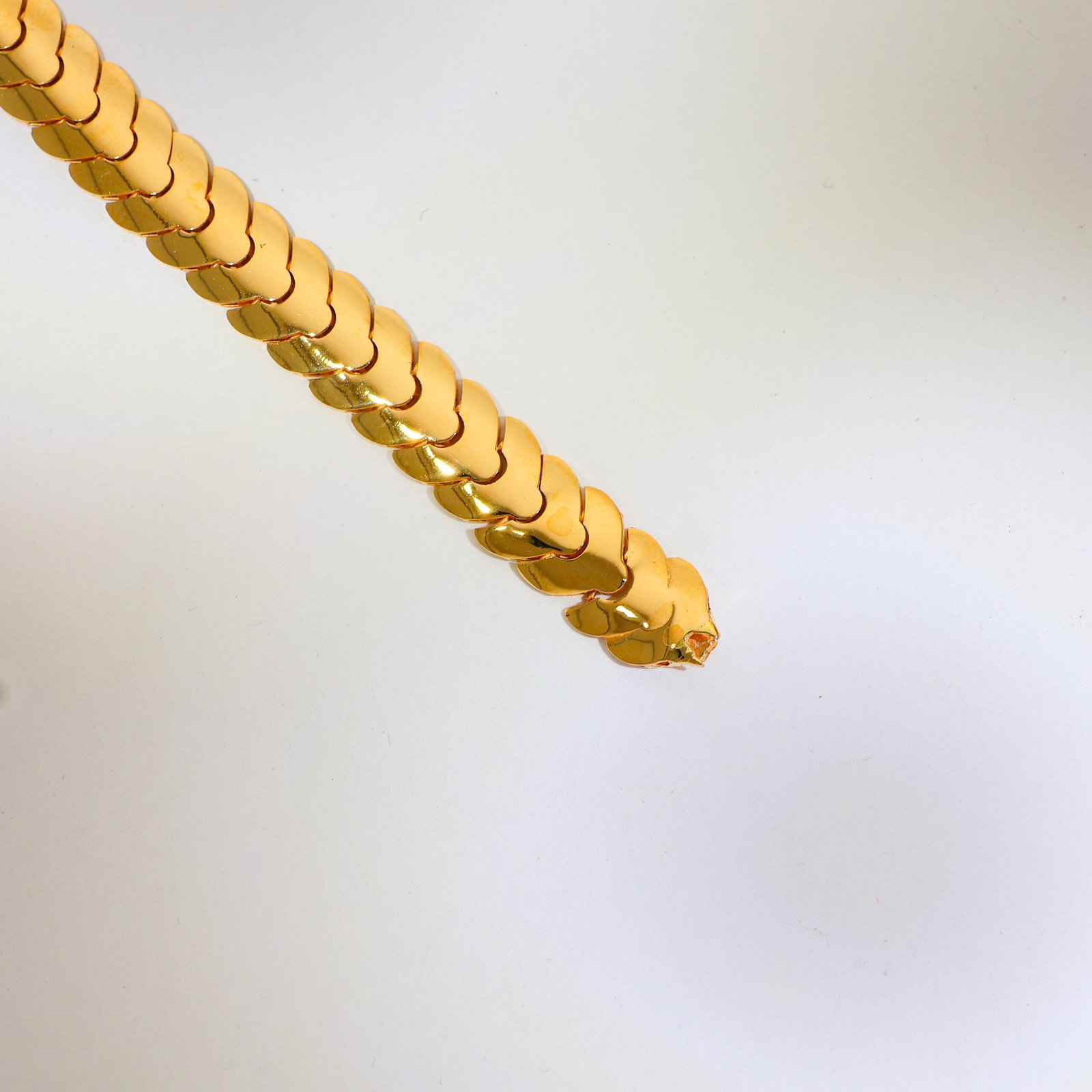 Royal Curve Gold Gents Bracelet - Image 3