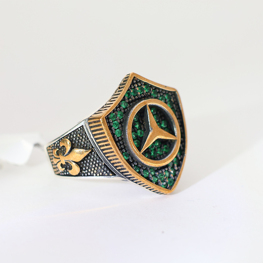 Royal Green Gents Ring - Image 3