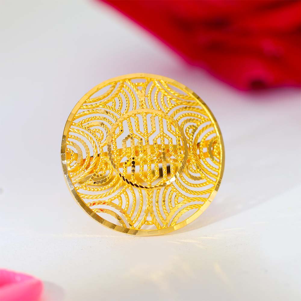Royal Circle Gold Ladies Cocktail Rings - Image 4