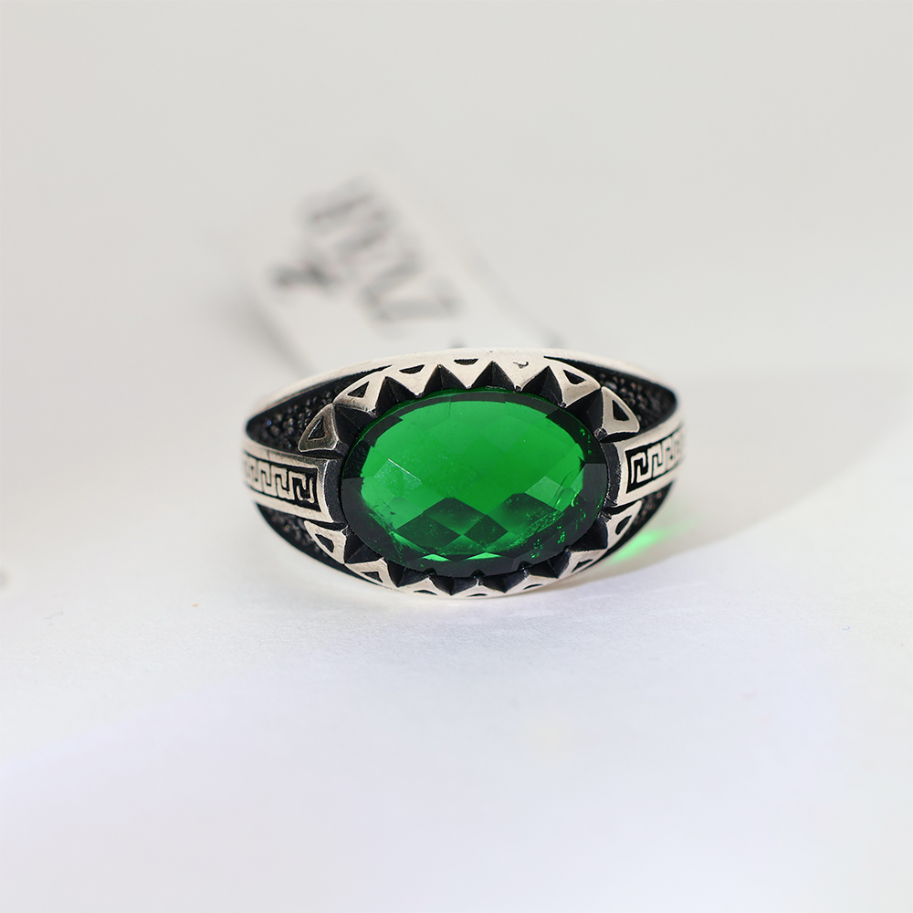 Royal Green Stone Gents Ring - Image 2