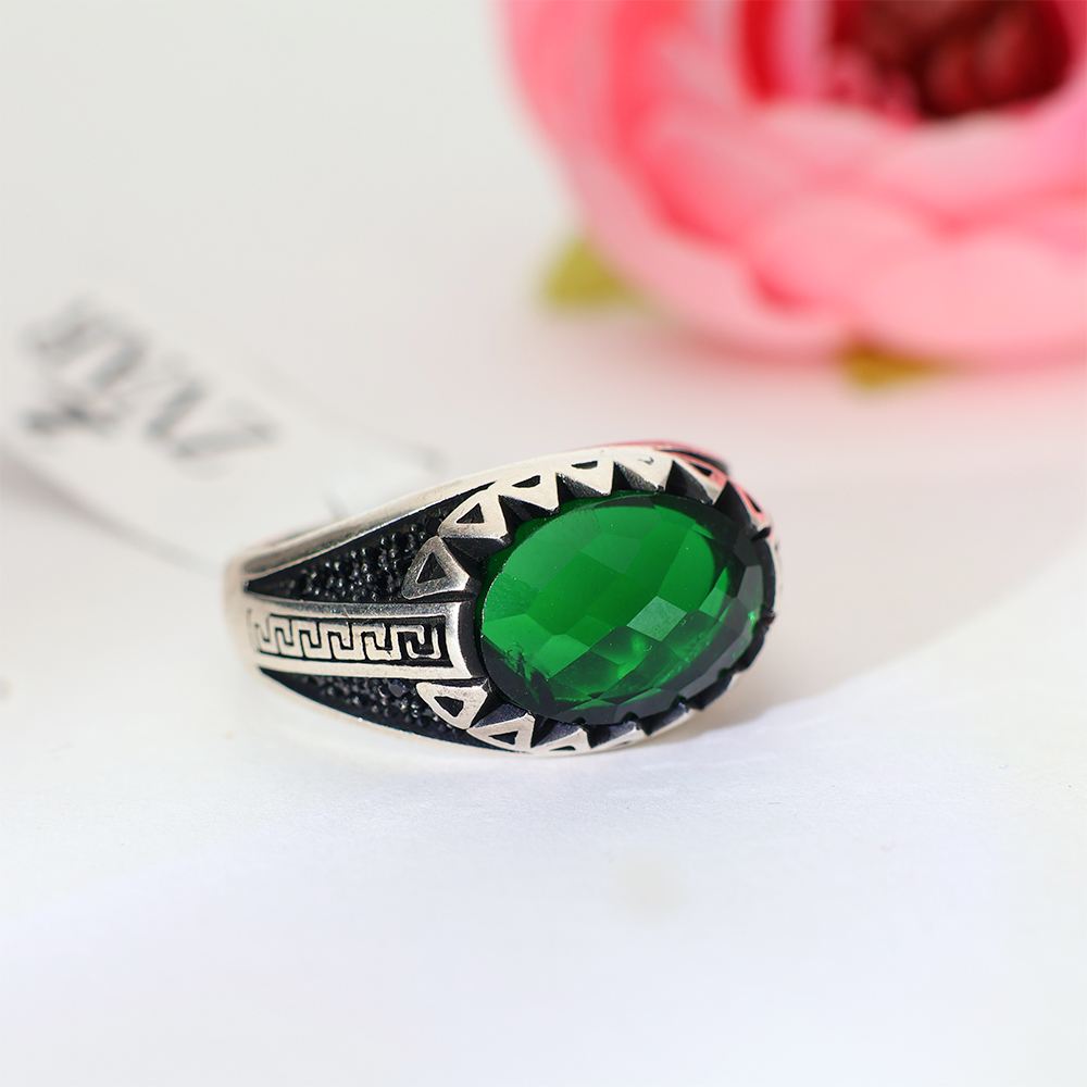 Royal Green Stone Gents Ring - Image 6