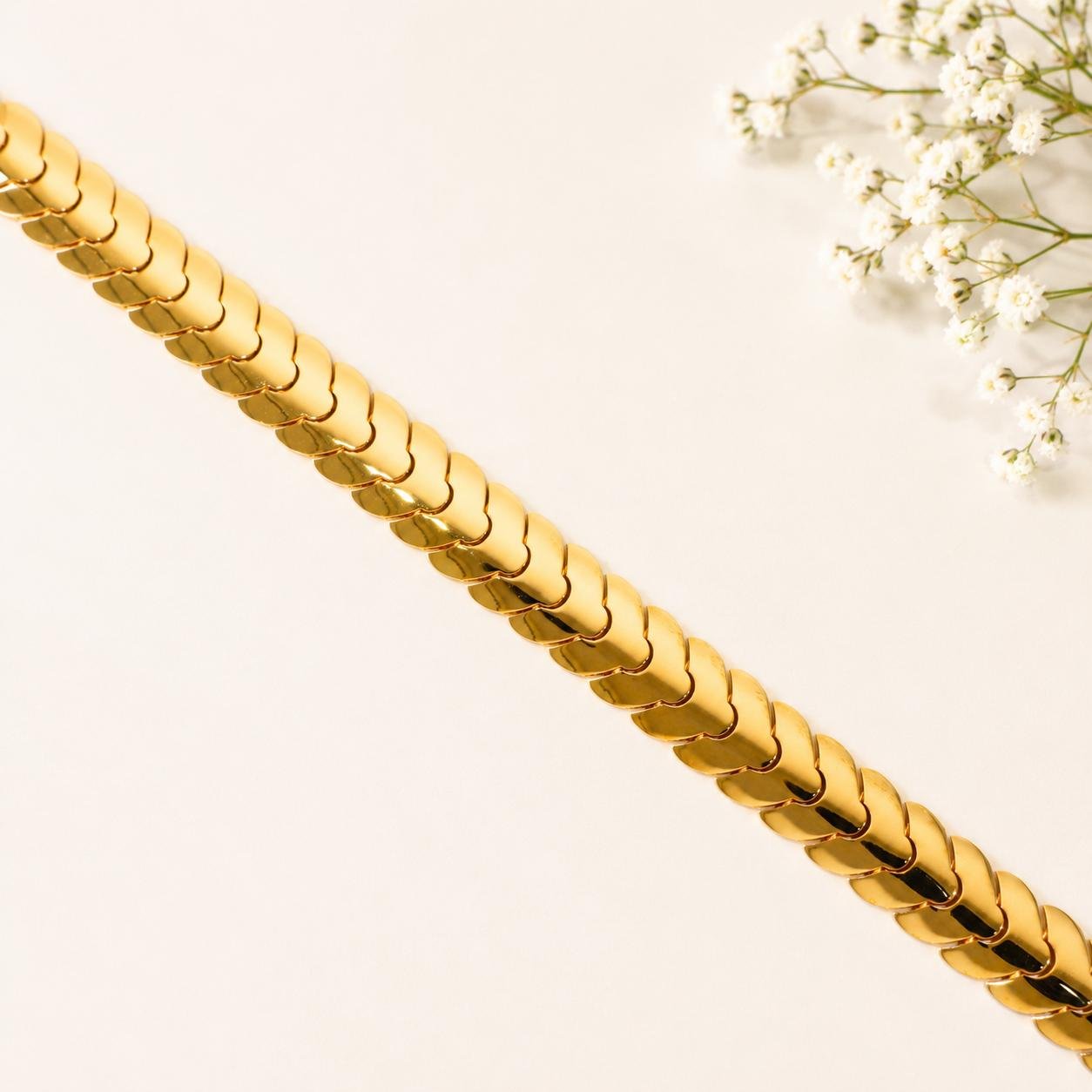Royal Curve Gold Gents Bracelet - Image 4