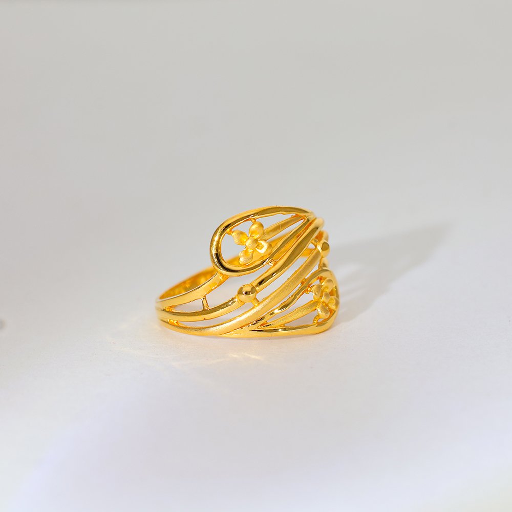 Golden Bloom Gold Ladies Ring - Image 2