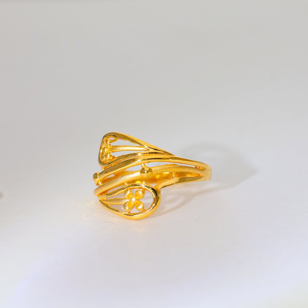 Golden Bloom Gold Ladies Ring - Image 3